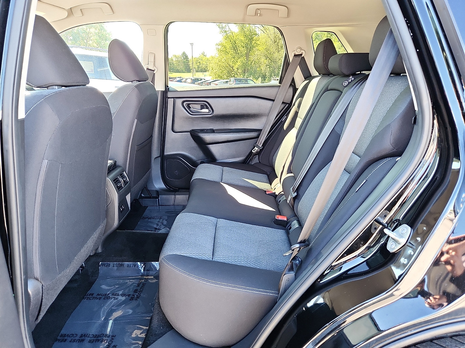 Used 2025 Nissan Rogue SV AWD/4WD image 10