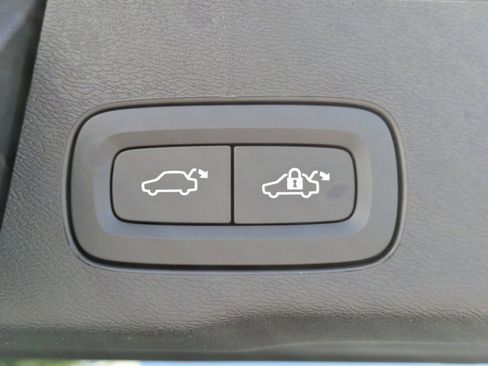 New 2025 Volvo XC60 T8 Plus w/ Protection Package Premier image 14