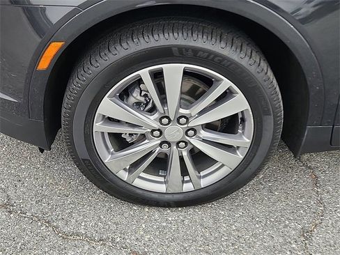 Certified 2023 Cadillac XT5 Premium Luxury image 8