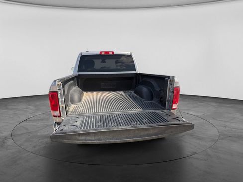 Used 2023 RAM 1500 Classic SLT AWD/4WD image 32