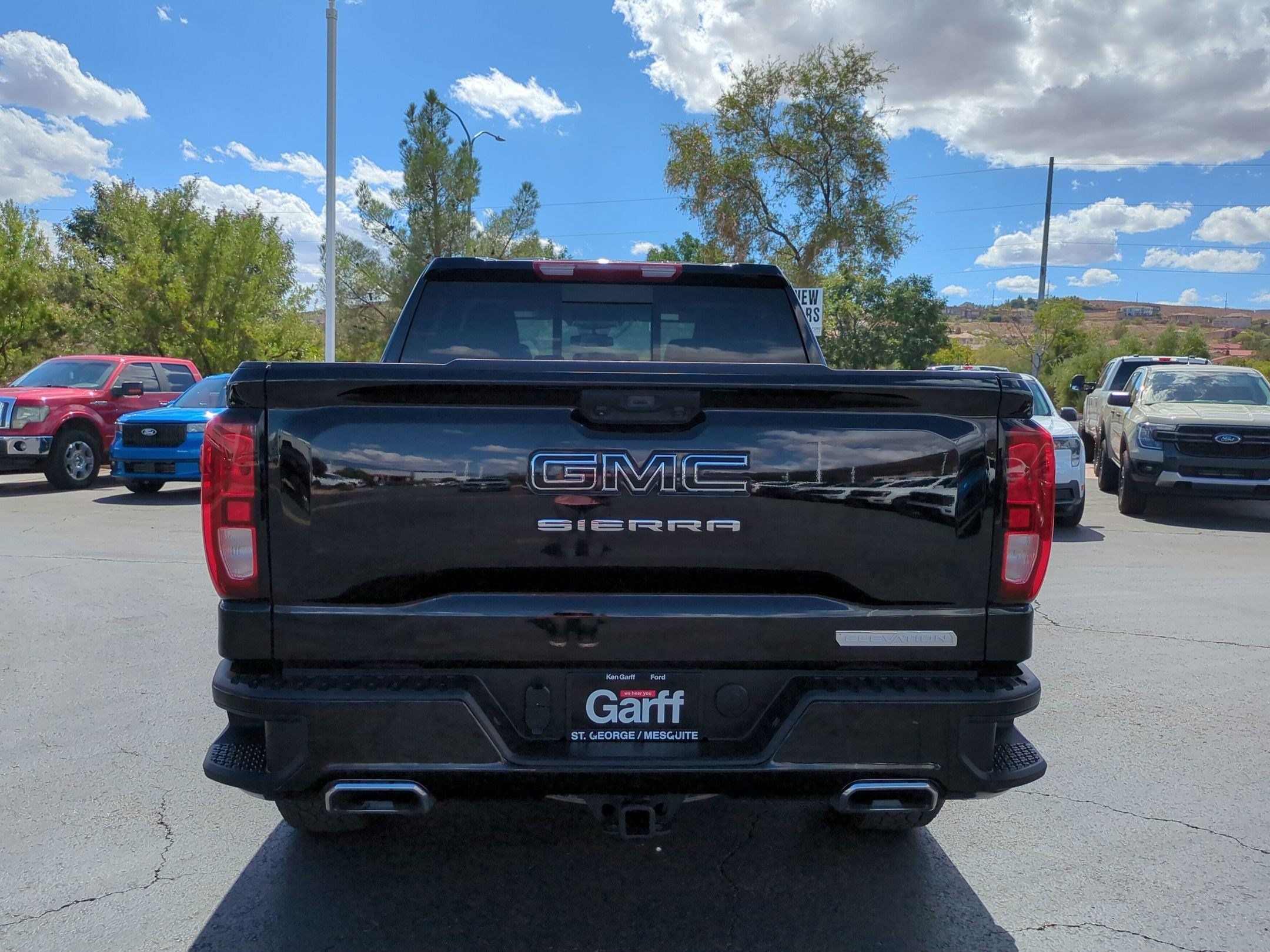 Used 2024 GMC Sierra 1500 Elevation w/ Preferred Package AWD/4WD image 5