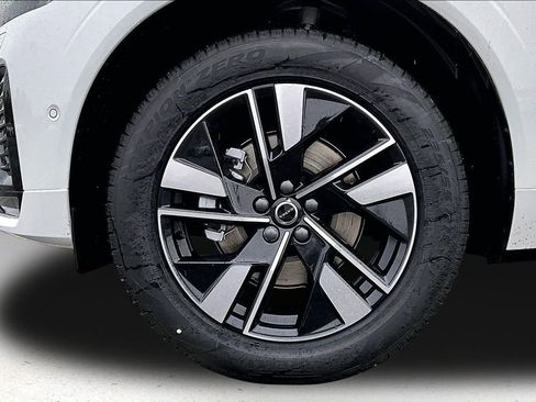 New 2026 Volvo XC60 B5 Plus w/ Climate Package image 12
