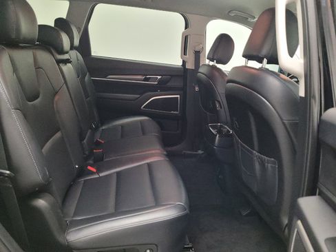 Used 2021 Kia Telluride LX FWD image 19