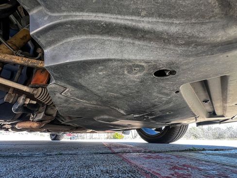 Used 2014 Dodge Challenger R/T RWD image 75