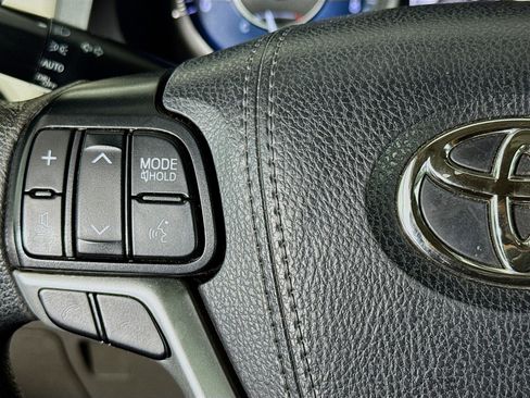 Used 2019 Toyota Sienna L image 13