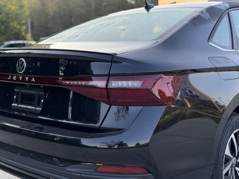 New 2025 Volkswagen Jetta S image 9