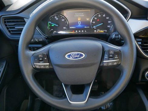 Used 2021 Ford Escape SE image 15