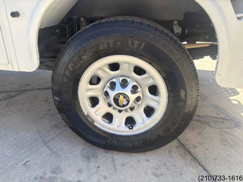Used 2015 Chevrolet Silverado 3500 W/T image 28