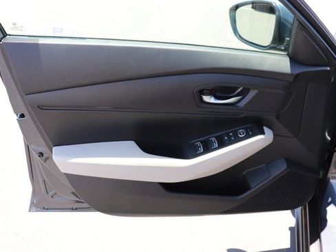 Certified 2025 Honda Accord LX image 9