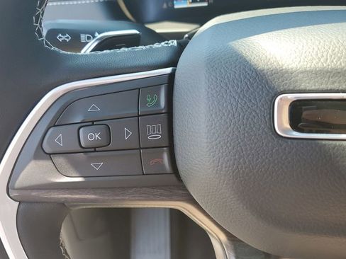 New 2025 Jeep Grand Cherokee Limited w/ Black Appearance Package image 29