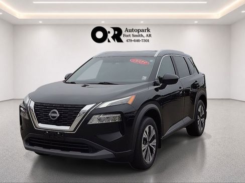 Used 2023 Nissan Rogue SV w/ SV Premium B Package FWD image 2