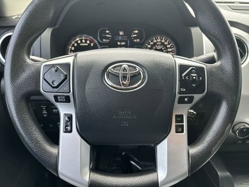 Used 2020 Toyota Tundra 4x4 CrewMax image 11