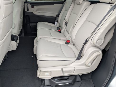 New 2026 Honda Odyssey Touring image 10