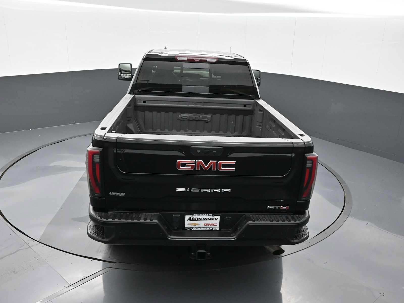 Used 2024 GMC Sierra 2500 AT4 w/ AT4 Preferred Package AWD/4WD image 27