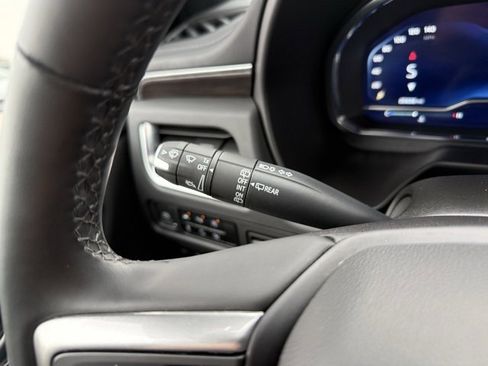 Used 2024 Chevrolet Tahoe Z71 w/ Luxury Package image 25