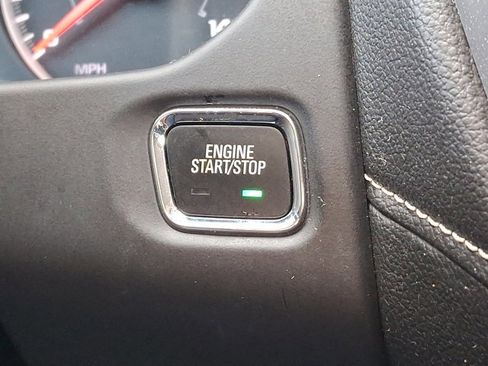 Used 2019 GMC Acadia SLE image 26