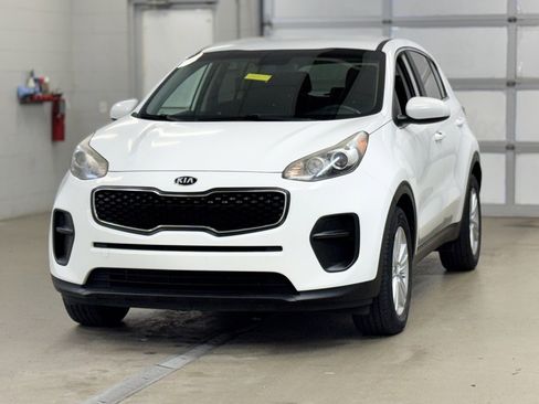 Used 2017 Kia Sportage LX image 3