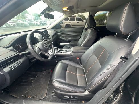 Used 2022 Nissan Altima 2.5 SR w/ Midnight Edition Package FWD image 6