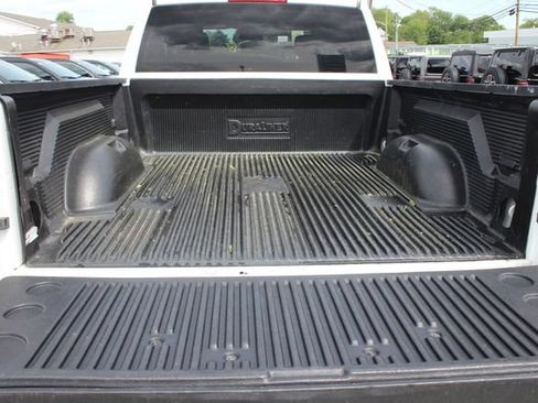 Used 2024 RAM 1500 Classic SLT AWD/4WD image 21
