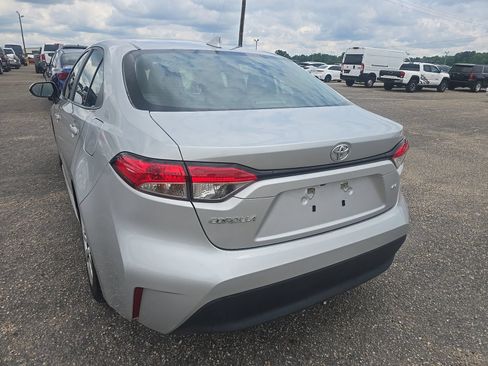 Used 2024 Toyota Corolla LE FWD image 7