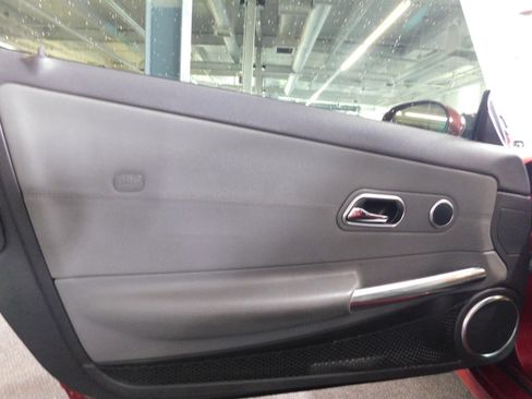 Used 2005 Chrysler Crossfire Limited image 12