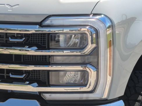 New 2026 Ford F250 Lariat w/ Tremor Off-Road Package AWD/4WD image 9