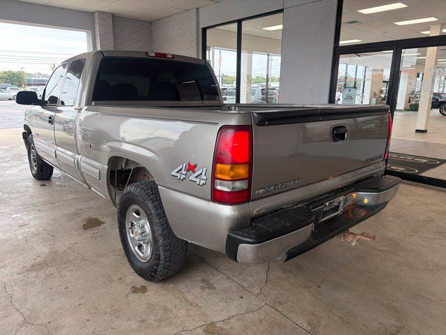 Used 2001 Chevrolet Silverado 1500 LS w/ Firm Ride Suspension Pkg AWD/4WD image 3