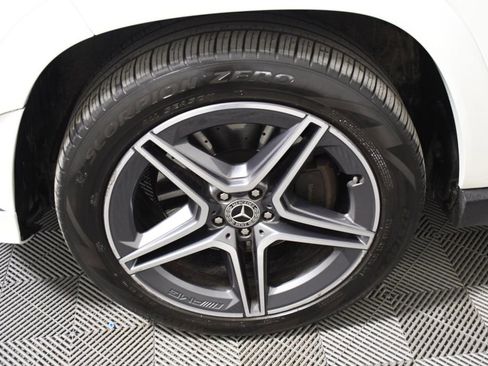 Used 2021 Mercedes-Benz GLS 580 4MATIC image 11