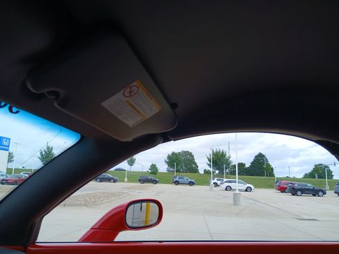 Used 2004 Chevrolet SSR w/ Preferred Equipment Group RWD image 14