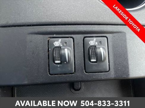 Certified 2017 Toyota Camry XLE FWD image 33