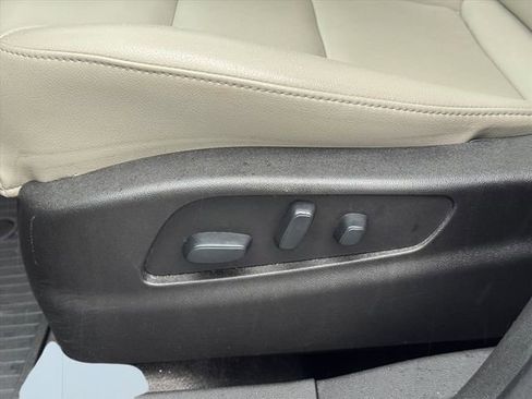 Used 2019 Cadillac XT4 Luxury image 13