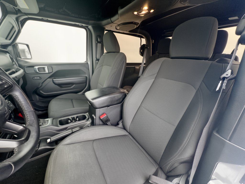 Used 2022 Jeep Wrangler Sport AWD/4WD image 5