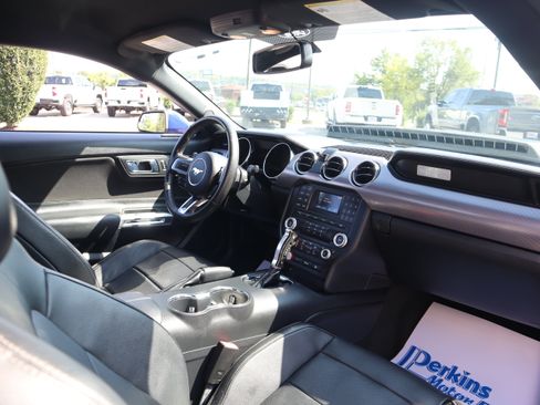 Used 2016 Ford Mustang GT RWD image 25