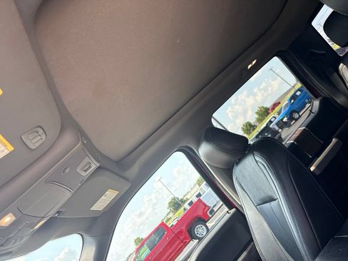 Used 2019 Ford F150 Lariat w/ Equipment Group 502A Luxury AWD/4WD image 12