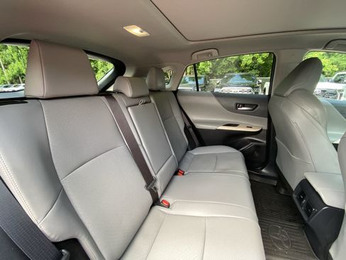 Used 2024 Toyota Venza Limited AWD/4WD image 25