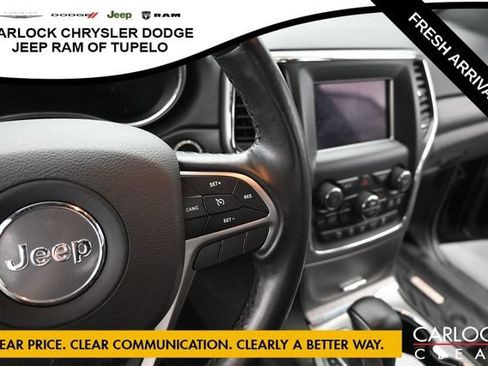 Used 2020 Jeep Grand Cherokee Laredo AWD/4WD image 18