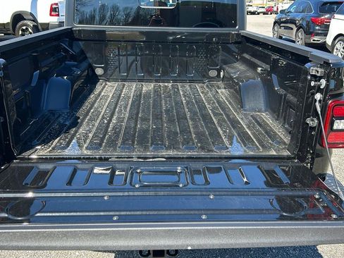 New 2025 Jeep Gladiator Rubicon w/ Convenience Group image 9