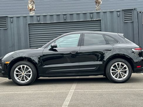Used 2025 Porsche Macan AWD image 2