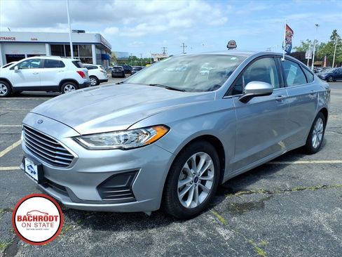 Used 2020 Ford Fusion SE FWD image 3