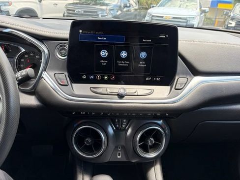 Used 2025 Chevrolet Blazer LT FWD image 22
