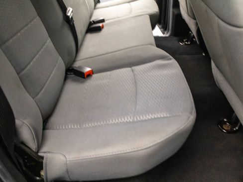 Used 2014 RAM 1500 Express AWD/4WD image 34