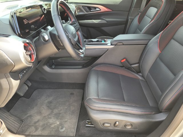 Certified 2024 Chevrolet Equinox EV RS FWD image 19