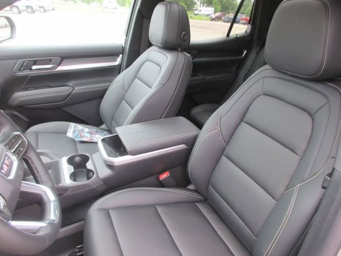New 2026 GMC Terrain Elevation w/ Elevation Premium Package FWD image 12