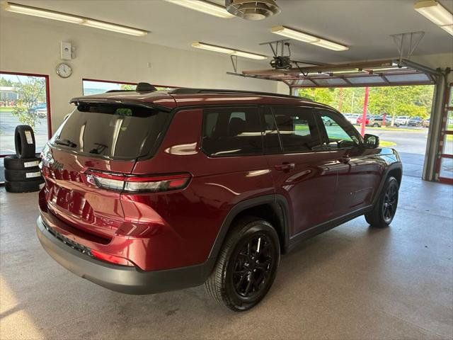 Certified 2025 Jeep Grand Cherokee L Laredo AWD/4WD image 35