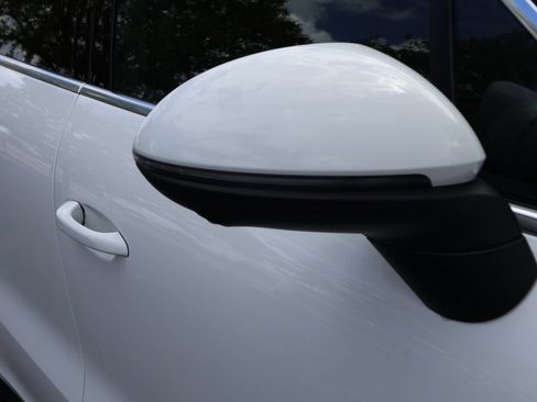 Certified 2024 Porsche Cayenne AWD/4WD image 15