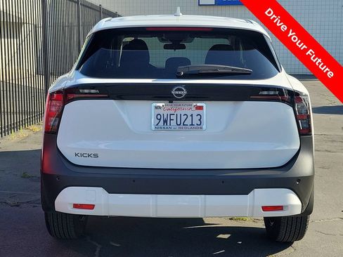 Certified 2025 Nissan Kicks SV FWD image 31