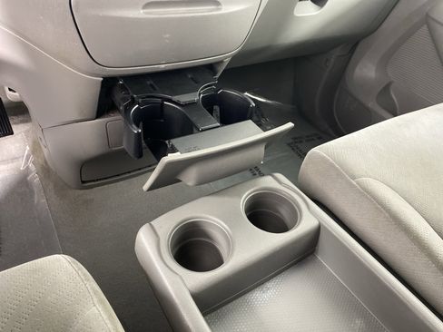 Used 2010 Honda Odyssey LX image 22