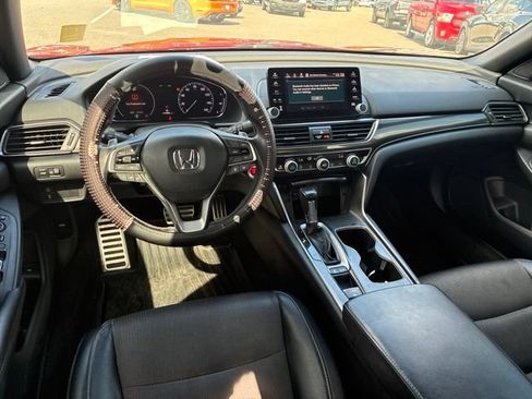 Used 2018 Honda Accord Sport image 7