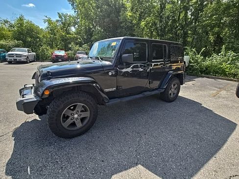 Used 2011 Jeep Wrangler Unlimited Sport AWD/4WD image 2