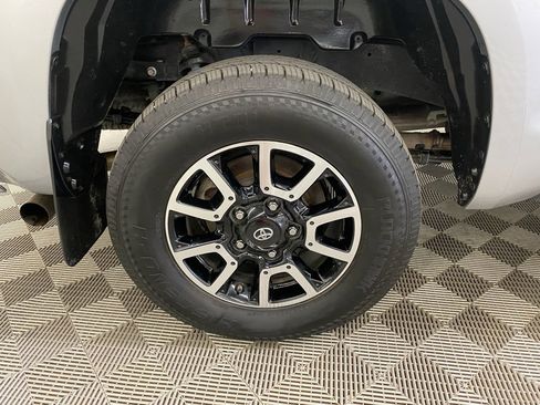 Used 2021 Toyota Tundra Limited image 9